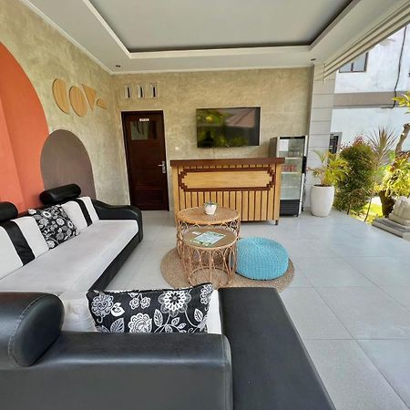 Cg Guesthouse Canggu Bagian luar foto